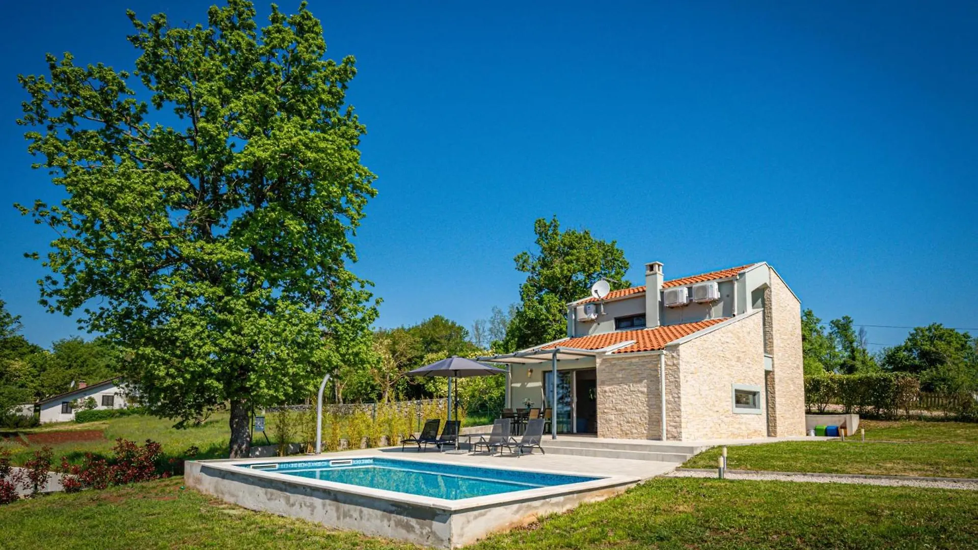 Villa Histria Hedonica In Zabrezani - Haus Fuer 4 Personen Pazin