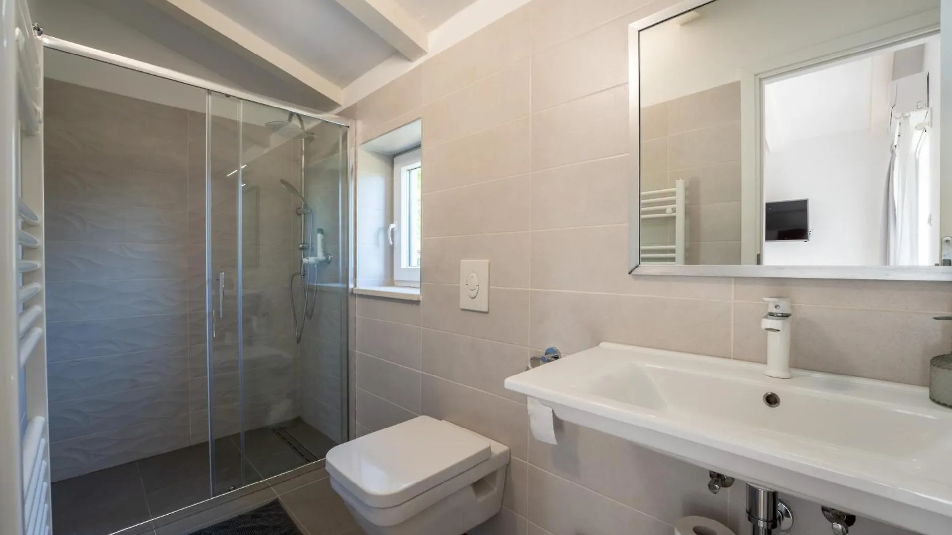 Villa Histria Hedonica In Zabrezani - Haus Fuer 4 Personen Pazin