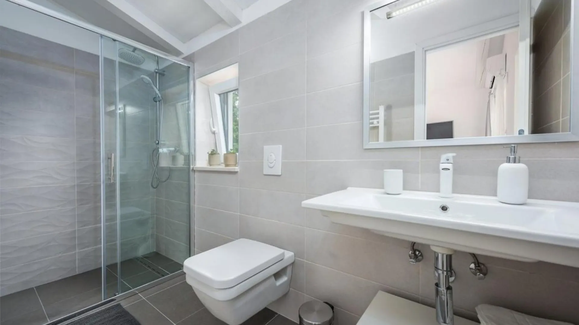 Villa Histria Hedonica In Zabrezani - Haus Fuer 4 Personen Pazin Croatia